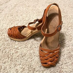 Swedish Hasbeens Braided Sky High Brown Clogs Sandals